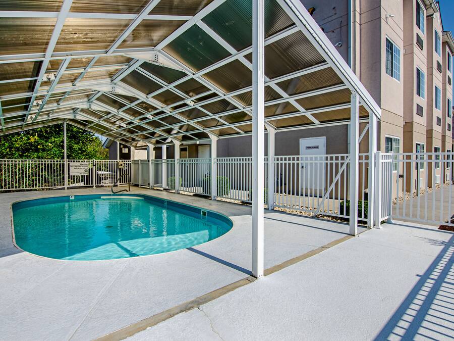 Außenpool (je nach Saison geöffnet)