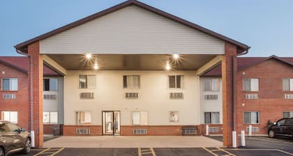 Super 8 by Wyndham Monmouth IL
