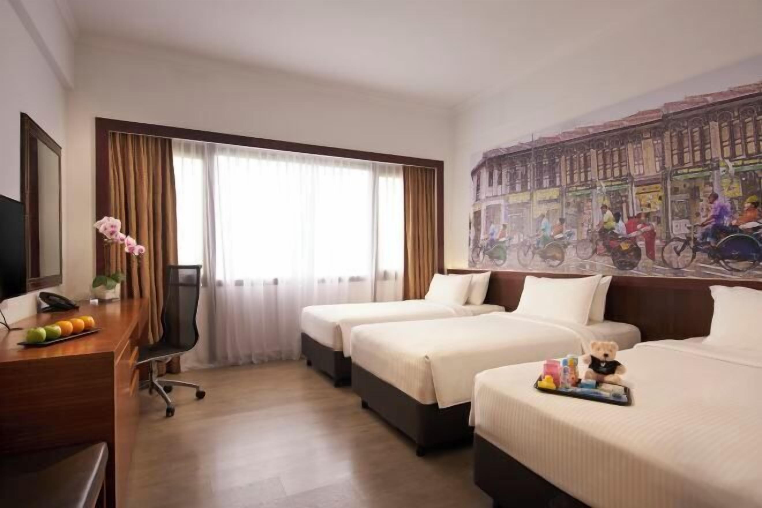 Premium bedding, in-room safe, desk, laptop workspace