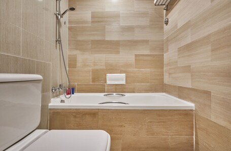Village Hotel Bugis by Far East Hospitality - Image 22