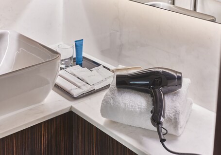 Village Hotel Bugis by Far East Hospitality - Image 30
