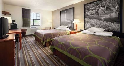 Super 8 by Wyndham Colorado Springs/Afa Area