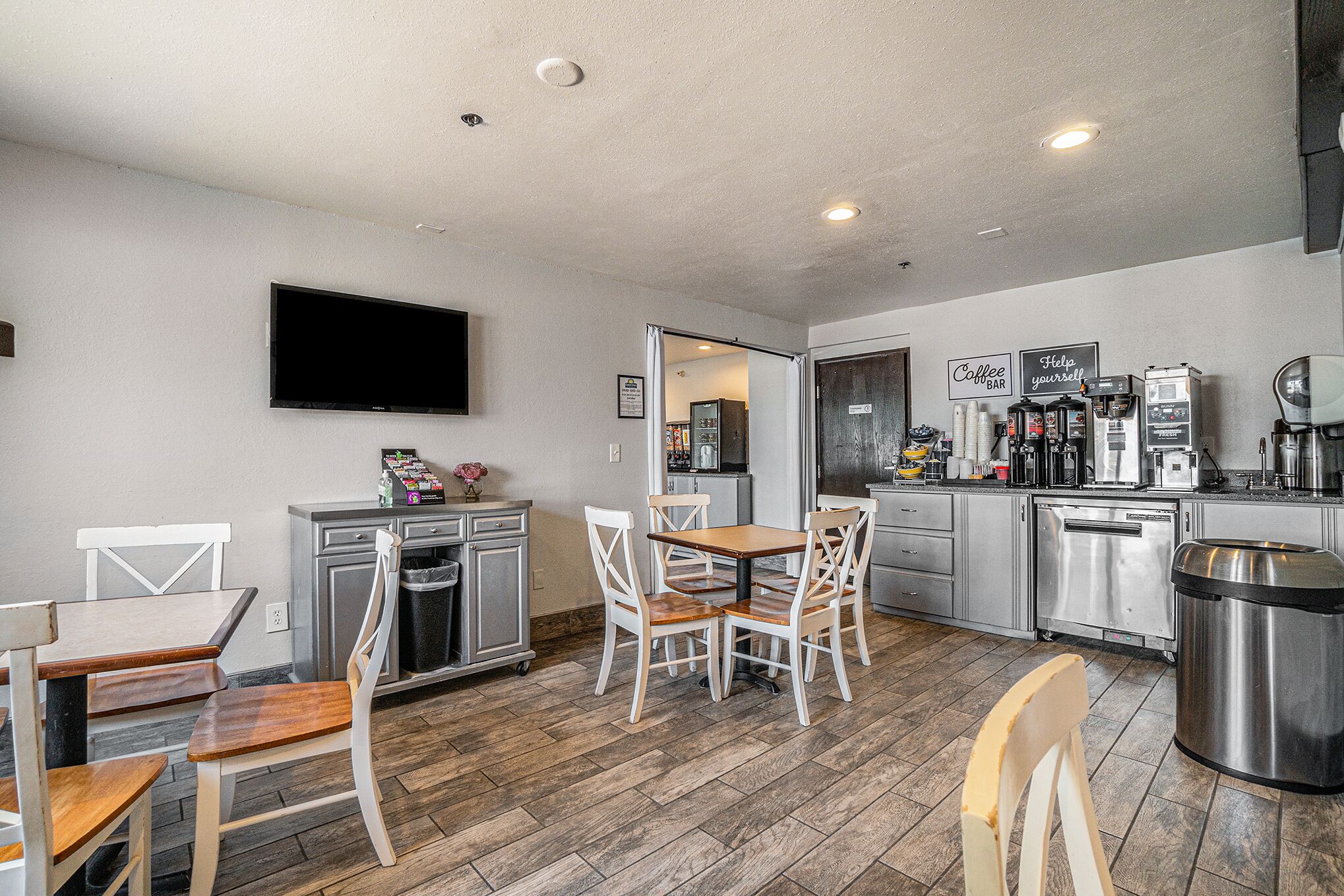 free daily on-the-go breakfast