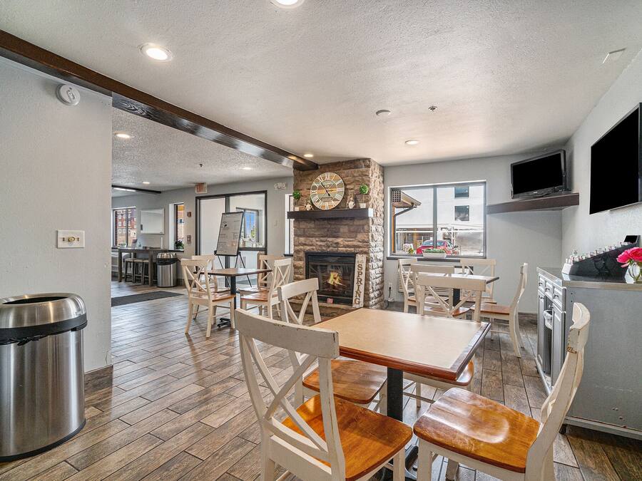 Café da manhã para viagem grátis todos os dias