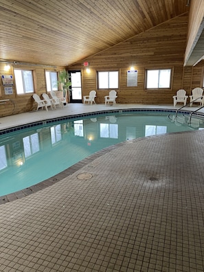 Indoor pool, sun loungers