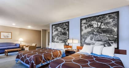 Super 8 by Wyndham East Stroudsburg/Poconos