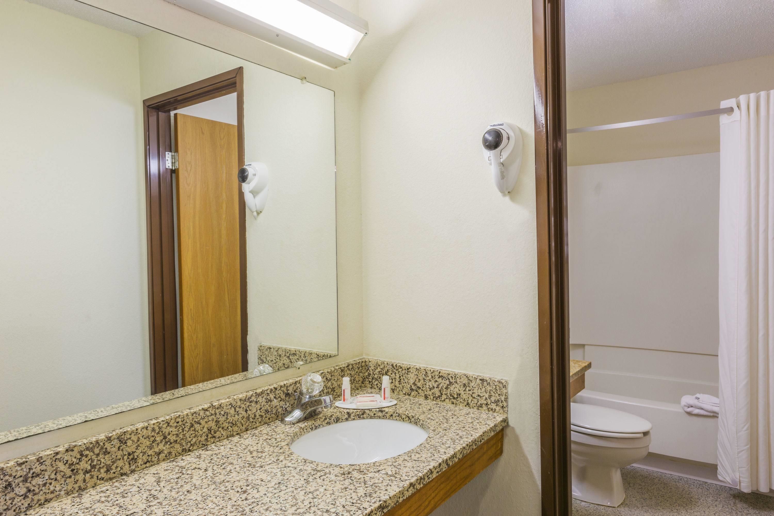 Studio Suite, 2 Queen Beds, Non Smoking | Bathroom | Hair dryer, towels