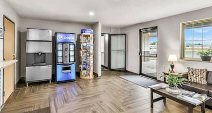 Super 8 by Wyndham East Stroudsburg/Poconos