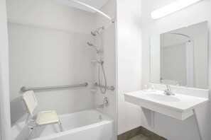 Room, 1 King Bed, Accessible, Non Smoking (Mobility Accessible) | Bathroom | Combined shower/bathtub, hair dryer, towels