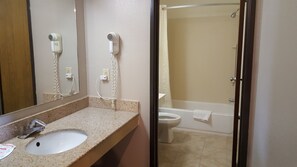 Studio Suite, 2 Queen Beds, Non Smoking | Bathroom