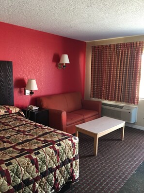 Soundproofing, free WiFi, bed sheets