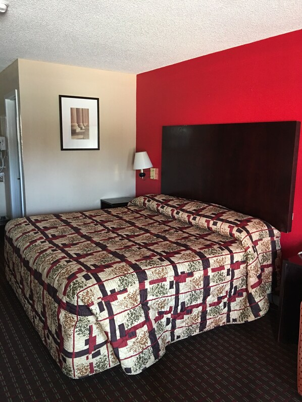 Soundproofing, free WiFi, bed sheets