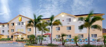 Super 8 by Wyndham Clearwater/St. Petersburg Airport