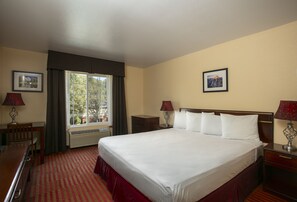 Standard Single Room, 1 King Bed | Individually decorated, individually furnished, desk, laptop workspace - The Monarch Inn (Mariposa)