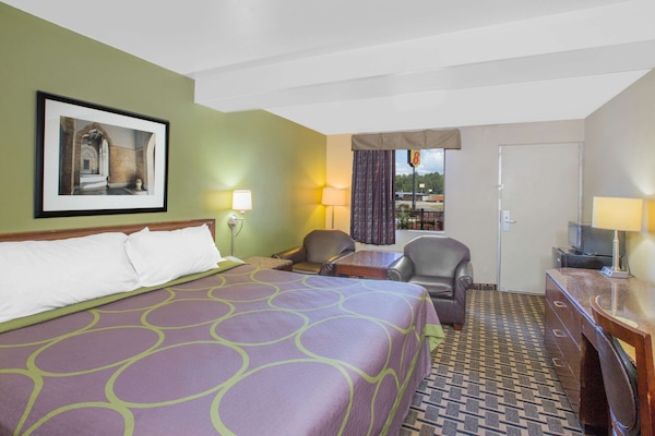 WiFi (free), bed sheets