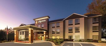 La Quinta Inn & Suites by Wyndham Snellville-Stone Mountain