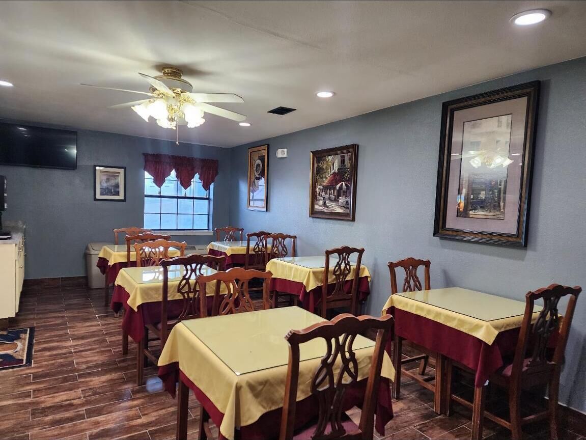 Bao gồm bữa sáng mang đi hàng ngày 