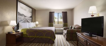 Super 8 by Wyndham Childress