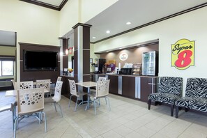 Free daily on-the-go breakfast - Super 8 by Wyndham Fairfield Tx (Fairfield)
