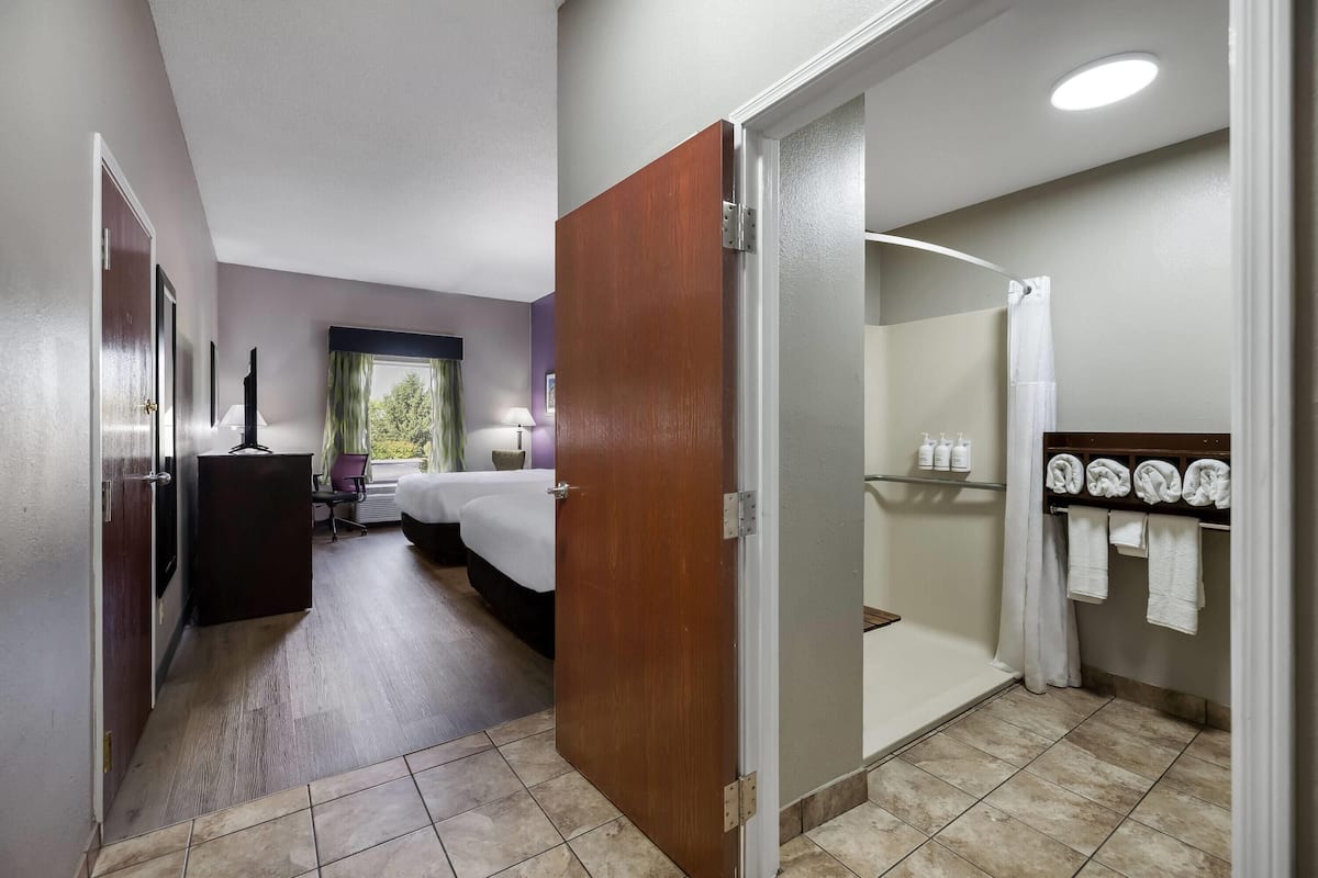 Chambre, 2 grands lits, accessible aux personnes à mobilité réduite, non-fumeur (Mobility)