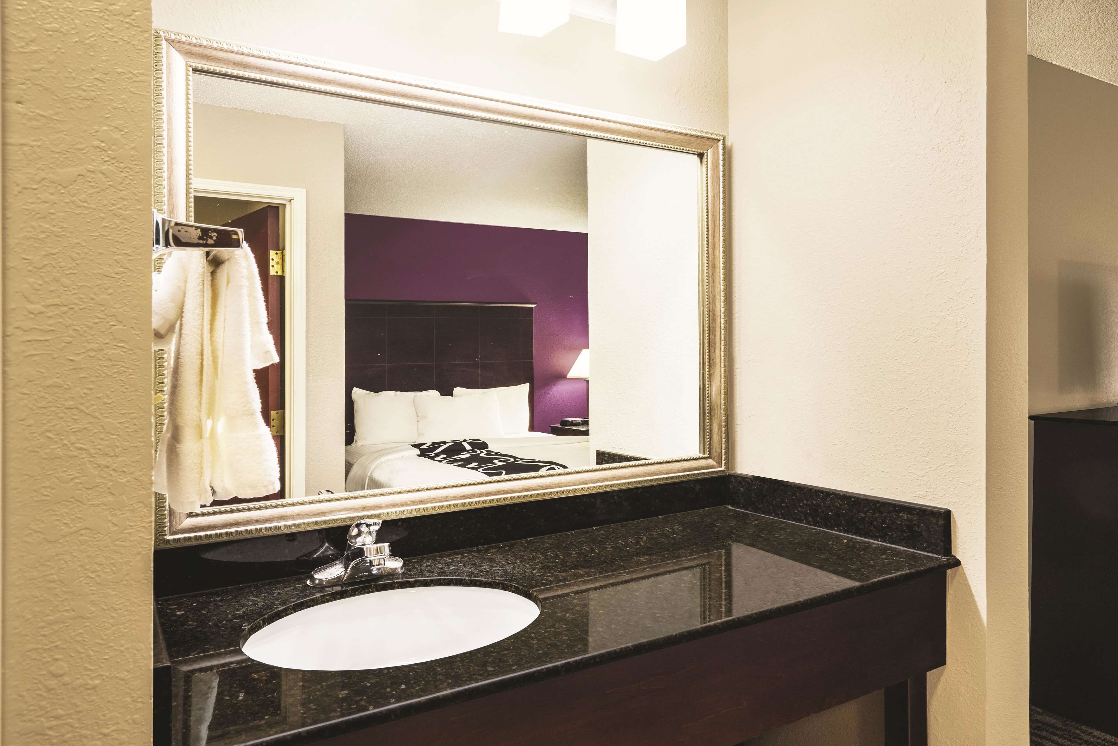 Foto - La Quinta Inn & Suites by Wyndham Louisville East