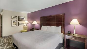 Room, 1 King Bed, Accessible, Non Smoking (Mobility) | Premium bedding, pillowtop beds, desk, blackout drapes