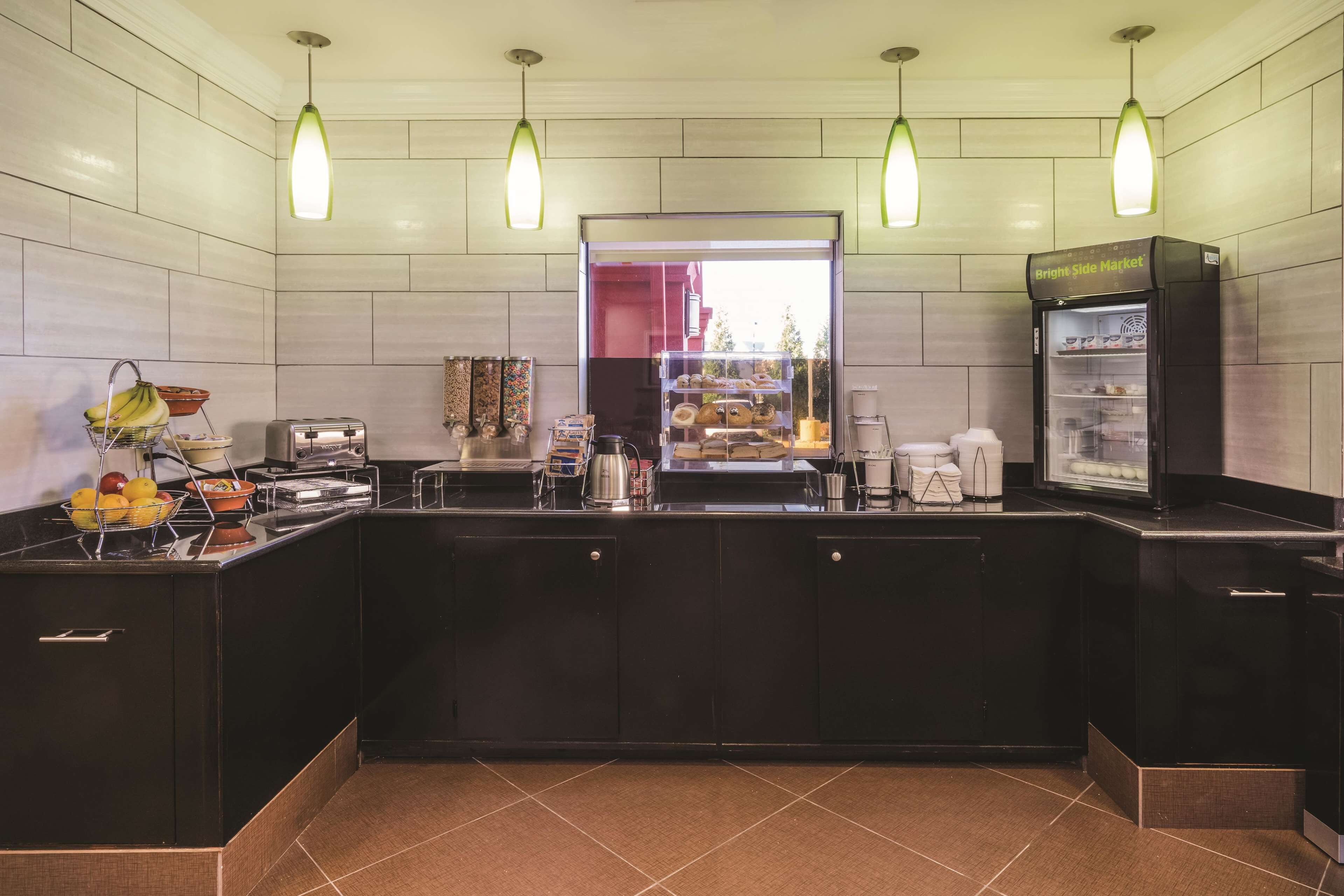 Foto - La Quinta Inn & Suites by Wyndham Louisville East