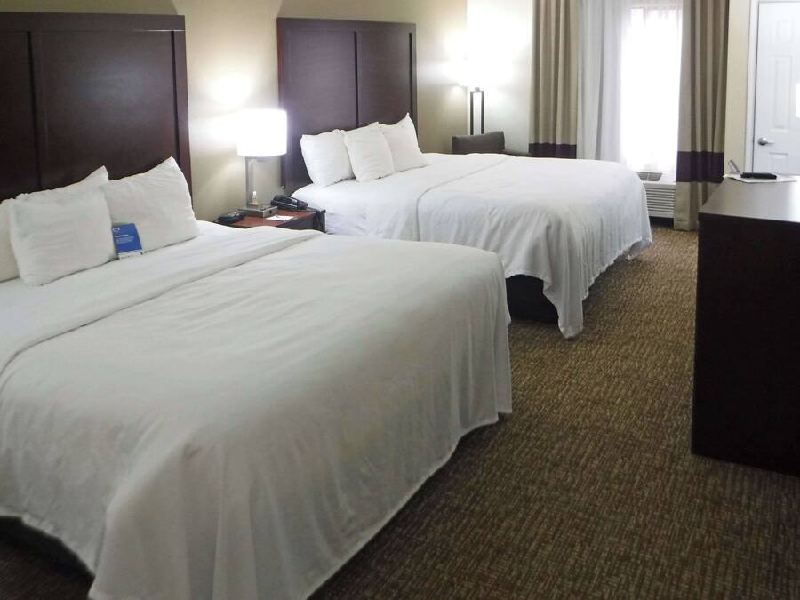 Suite, Multiple Beds, Non Smoking | Premium bedding, desk, iron/ironing board, cribs/infant beds