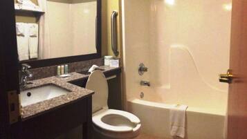 免費盥洗用品、吹風機、毛巾