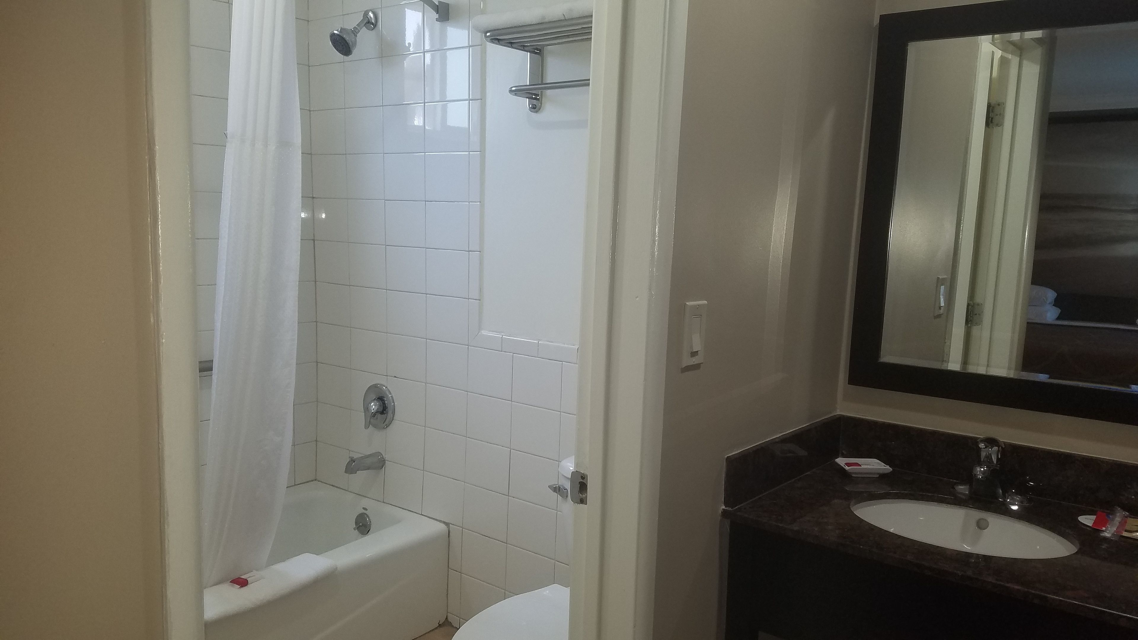 standard room, 1 king bed, non smoking | bathroom shower