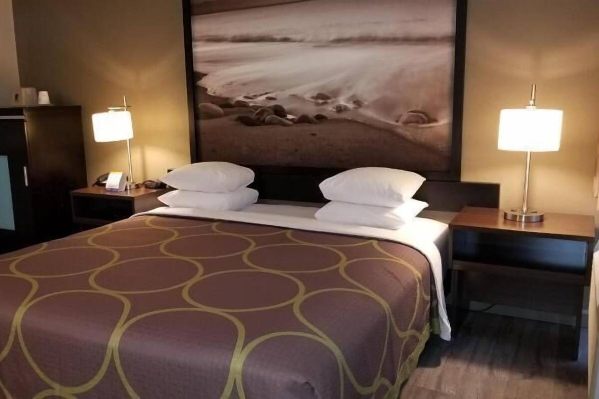 In-room safe, desk, soundproofing, iron/ironing board
