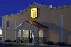 Exterior - Super 8 by Wyndham Lafayette / Purdue Area (Lafayette)