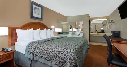 Days Inn by Wyndham Maumee/Toledo
