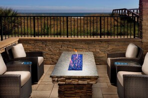 Brewpub, beach views, open daily