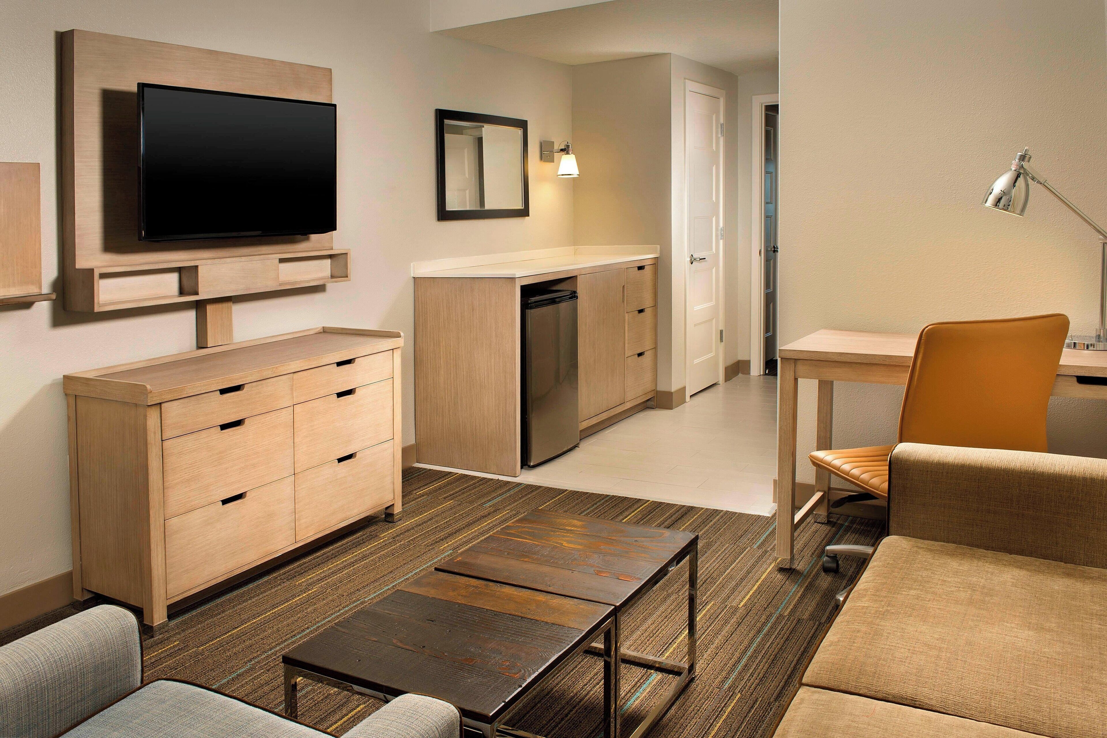 40-inch lcd tv with satellite channels, tv