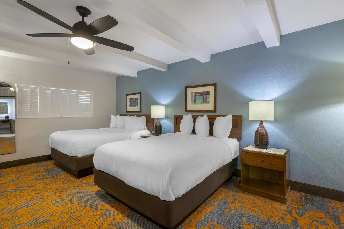 Premium bedding, pillowtop beds, desk, laptop workspace