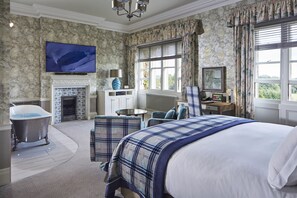 Plush Junior Suite with a View | Premium bedding, pillowtop beds, in-room safe, individually decorated