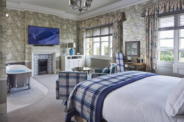 1 bedroom, premium bedding, pillow-top beds, in-room safe