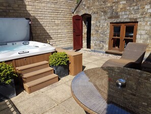 1 bedroom, premium bedding, pillow-top beds, in-room safe