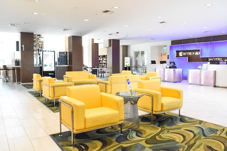 Lobby. Wyndham Anaheim