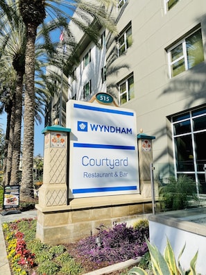 Front of property - Wyndham Anaheim (Anaheim)