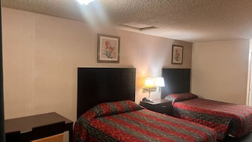 Kamar Single Standar, 2 Tempat Tidur Queen, Bebas Asap Rokok | Seprai premium dan didekorasi berbeda-beda