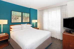 Premium bedding, in-room safe, desk, laptop workspace