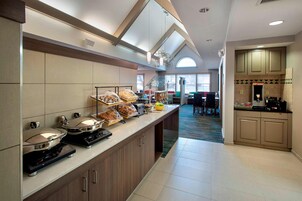 Free daily continental breakfast