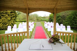 Área de bodas al aire libre