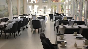 Food court