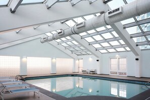 Piscine intérieure