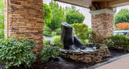 La Quinta Inn & Suites by Wyndham Vancouver