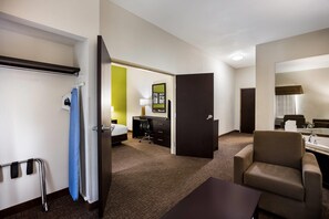 Egyptian cotton sheets, premium bedding, pillowtop beds, in-room safe