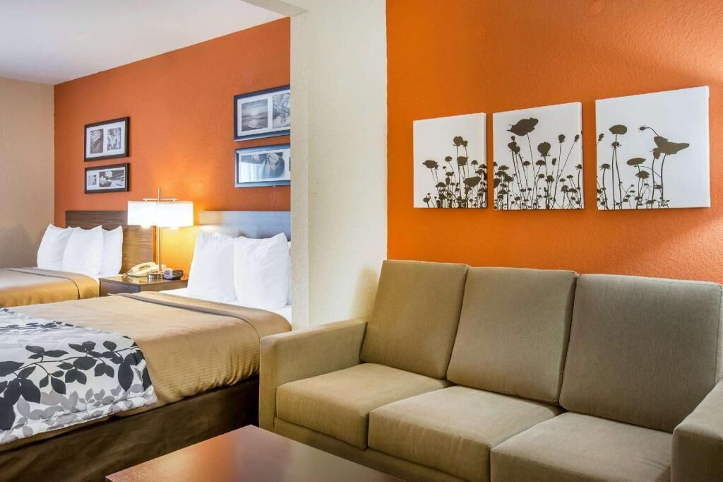 Egyptian cotton sheets, premium bedding, pillowtop beds, in-room safe